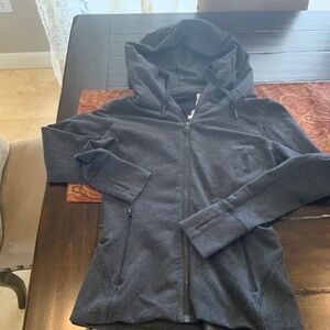 Lululemon charcoal gray Full Zip Hoodie, Size 6, MSRP $128 , NWOT Must have
